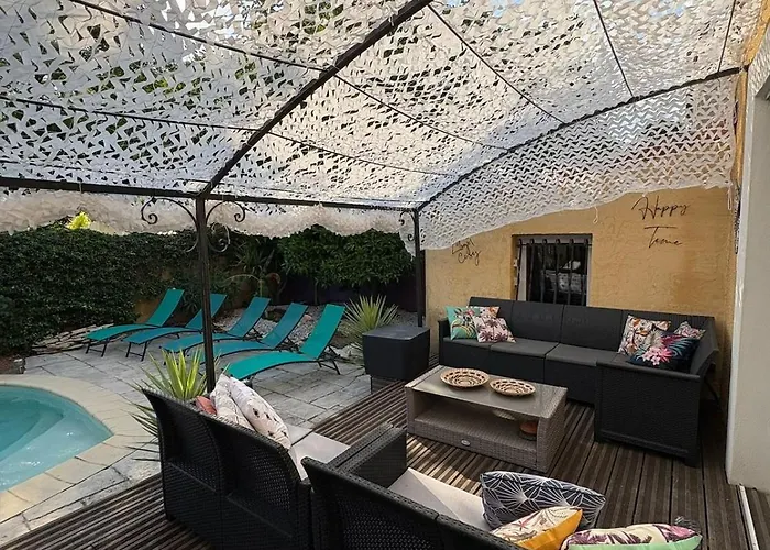 12 Personnes, 10mn Des Plages, Clim, Piscine Privee, Bureaux, Wifi Apartment