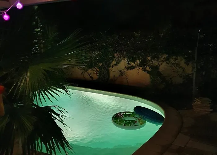 12 Personnes, 10mn Des Plages, Clim, Piscine Privee, Bureaux, Wifi Apartment Lattes