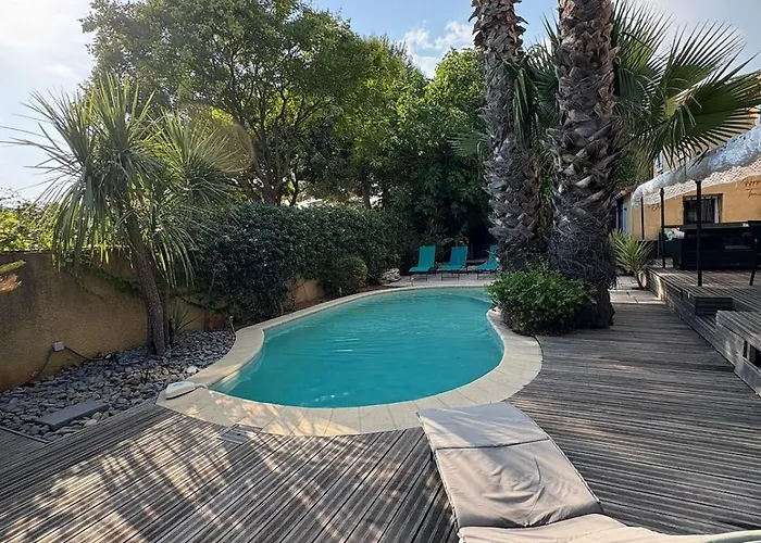 12 Personnes, 10mn Des Plages, Clim, Piscine Privee, Bureaux, Wifi Apartment *